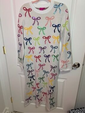 QUEEN OF SPARKLES Cream Maxi Dress with Multicolor Bow Motif